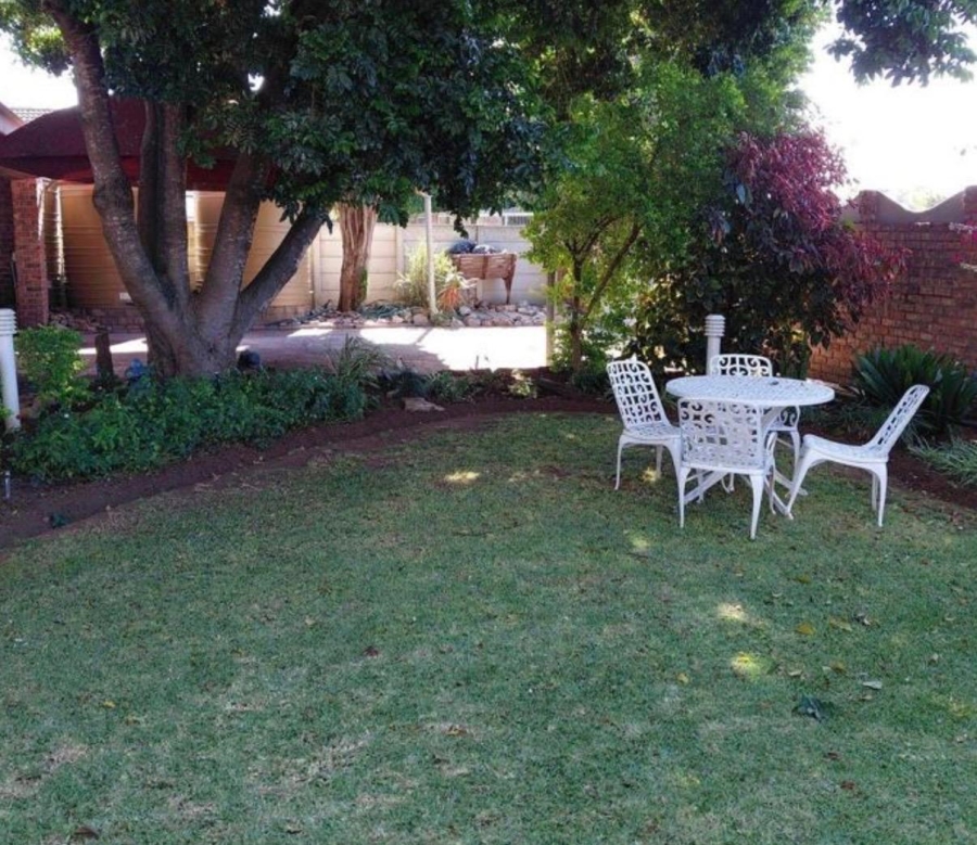 4 Bedroom Property for Sale in Bothasrus Eastern Cape